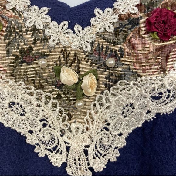 Vintage Basil Top SZ PL Ribbon Rosettes Lace Neckline Embellishment 100% Cotton - Picture 3 of 10